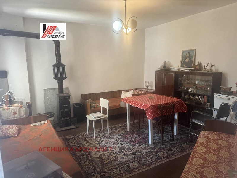 Продава 3-СТАЕН, град Кърджали, Център • 117600 € / 230005.61 лв. • 33557867 1 — Holmes.bg Продава 3-СТАЕН, град Кърджали, Център • 117600 € / 230005.61 лв. • 33557867 1