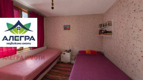 Обява Продава ВИЛА,с. Дебръщица, област Пазарджик