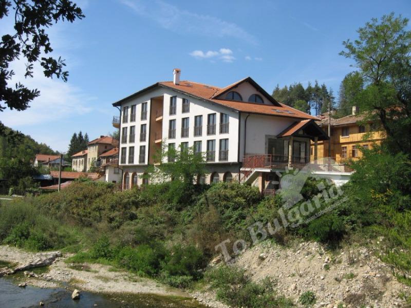Продава  Хотел, област Велико Търново, с. Вонеща вода •  400 000 EUR • ID 10250794 — holmes.bg - [1] 