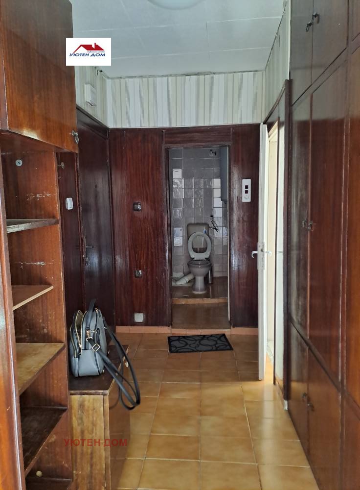 Продава 2-СТАЕН, град Шумен, Пазара • 180000 лв. / 92032.54 € • 86471142 1 — Holmes.bg Продава 2-СТАЕН, град Шумен, Пазара • 180000 лв. / 92032.54 € • 86471142 1