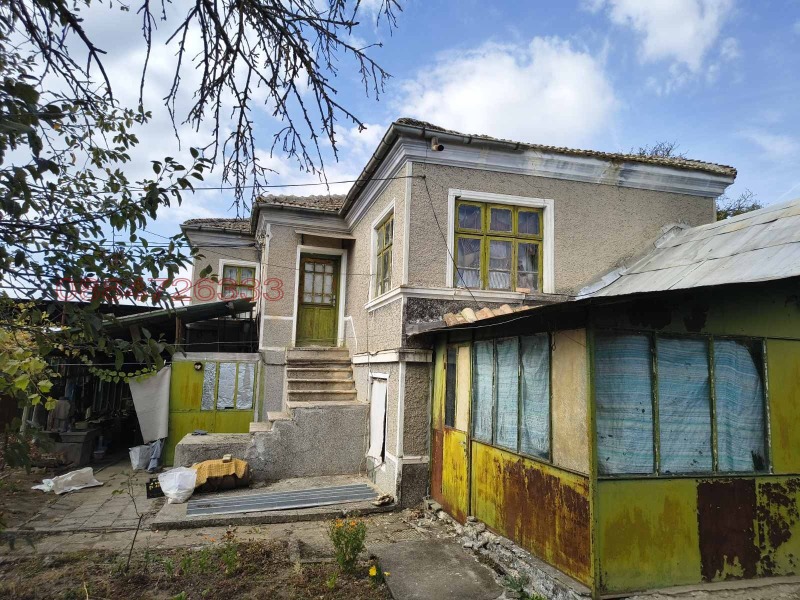 Продава КЪЩА, област Шумен, с. Тръница • 40000 € • 84639429 1 — Holmes.bg Продава КЪЩА, област Шумен, с. Тръница • 40000 € • 84639429 1