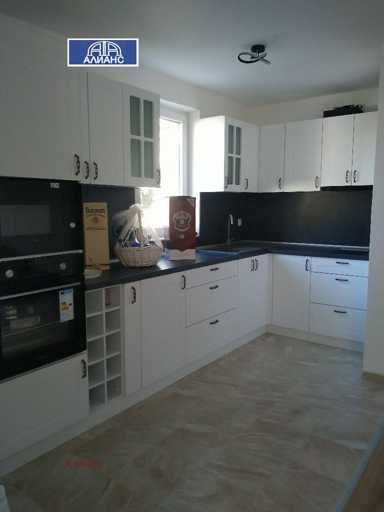 Продава 3-СТАЕН, град Русе, Широк център • 188000 € / 367696.04 лв. • 12470305 1 — Holmes.bg Продава 3-СТАЕН, град Русе, Широк център • 188000 € / 367696.04 лв. • 12470305 1