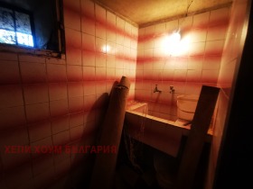 Продава КЪЩА | Imot.bg — малка снимка 12