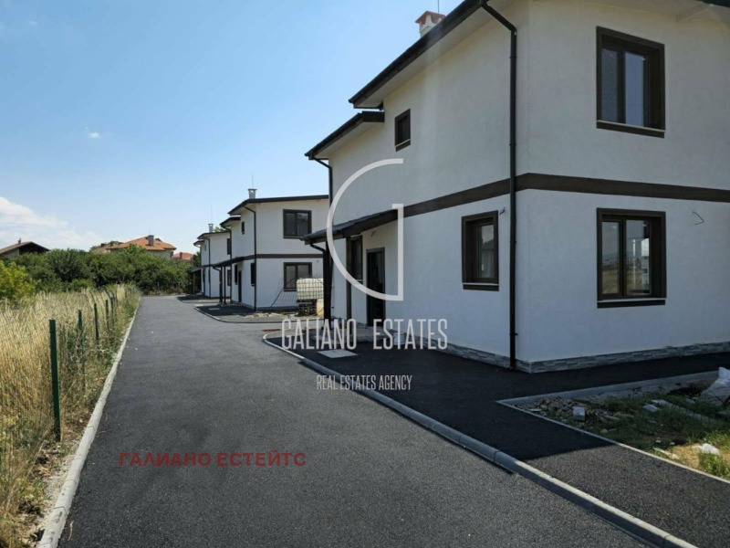 Продава КЪЩА, област София, гр. Костинброд • 240000 € • 55687492 1 — Holmes.bg Продава КЪЩА, област София, гр. Костинброд • 240000 € • 55687492 1