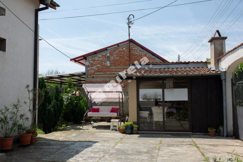 Продава ВИЛА, област Ямбол, с. Чарган • 90000 € • 22987255 1 — Holmes.bg Продава ВИЛА, област Ямбол, с. Чарган • 90000 € • 22987255 1