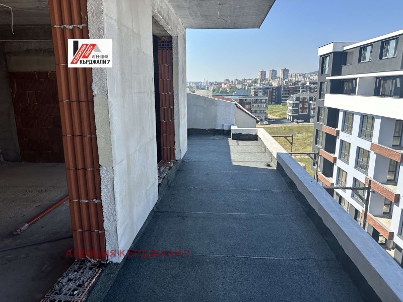 Продава МНОГОСТАЕН, град Кърджали, Възрожденци • 109900 € / 214945.72 лв. • 87031321 1 — Holmes.bg Продава МНОГОСТАЕН, град Кърджали, Възрожденци • 109900 € / 214945.72 лв. • 87031321 1