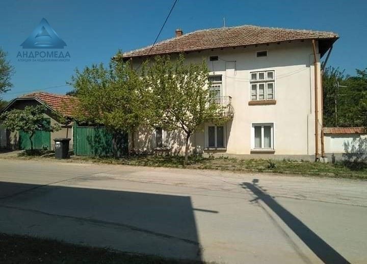 Продава  Къща, област Плевен, с. Николаево • 13 000 EUR • ID 67848179 — holmes.bg - [1] 