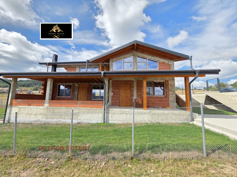 Продава КЪЩА, област Пазарджик, м-т Цигов чарк • 158000 € • 69282643 1 — Holmes.bg Продава КЪЩА, област Пазарджик, м-т Цигов чарк • 158000 € • 69282643 1