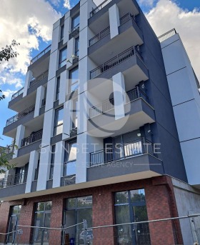 ГАРАЖ, ПАРКОМЯСТО, 12 m2 - Holmes.bg ГАРАЖ, ПАРКОМЯСТО, 12 m2