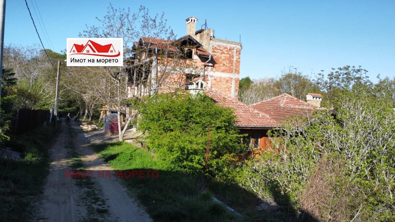 Продава КЪЩА, област Бургас, с. Изгрев • 352580 € / 689586.54 лв. • 87614884 1 — Holmes.bg Продава КЪЩА, област Бургас, с. Изгрев • 352580 € / 689586.54 лв. • 87614884 1