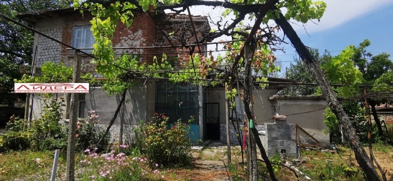 Продава  Къща, област Пловдив, с. Белащица •  133 000 EUR • ID 38243329 — holmes.bg - [1] 