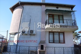 Обява Продава КЪЩА,град Бургас, с. Маринка>