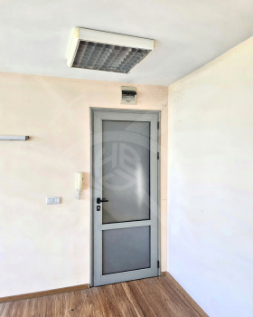 ОФИС, 57 m2 - Holmes.bg ОФИС, 57 m2