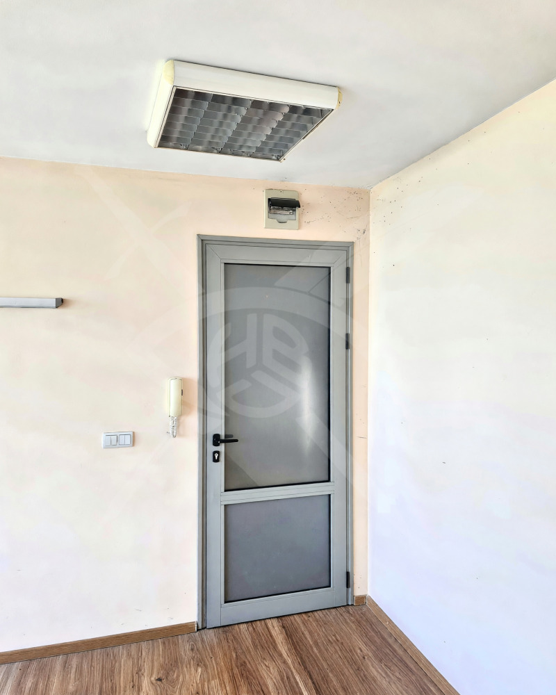 Продава ОФИС, град Бургас, Промишлена зона - Юг • 45600 € • 21772914 1 — Holmes.bg Продава ОФИС, град Бургас, Промишлена зона - Юг • 45600 € • 21772914 1
