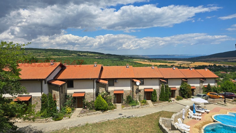 Продава КЪЩА, област Варна, с. Осеново • 221000 € / 432238.43 лв. • 82377616 1 — Holmes.bg Продава КЪЩА, област Варна, с. Осеново • 221000 € / 432238.43 лв. • 82377616 1
