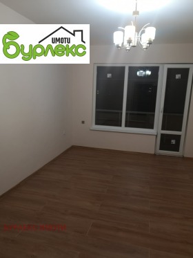 Обява Продава 4-СТАЕН,град Варна, Център