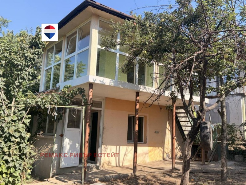 Продава ВИЛА, град Русе, в.з. Левента • 89900 € • 33908382 1 — Holmes.bg Продава ВИЛА, град Русе, в.з. Левента • 89900 € • 33908382 1
