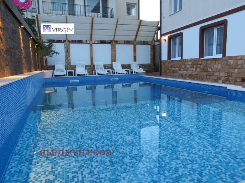 Продава  Хотел, град Варна, м-т Ален мак •  500 000 EUR • ID 97310650 — holmes.bg - [1] 
