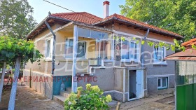 Продава Къща, с. Захари Стояново