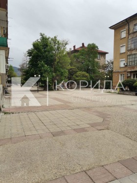 Продажба на имоти в гр. Бобов дол, област Кюстендил - изображение 6 