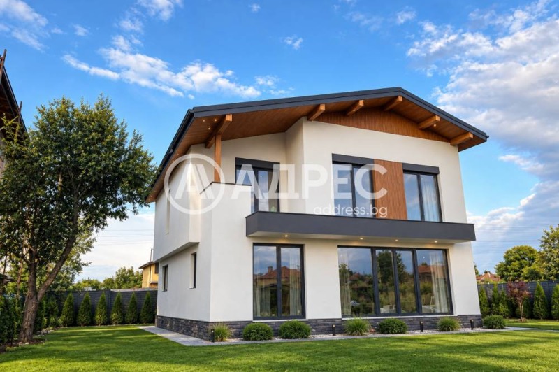 Продава КЪЩА, област София, с. Лесново • 345000 € • 98223109 1 — Holmes.bg Продава КЪЩА, област София, с. Лесново • 345000 € • 98223109 1