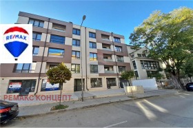 Продажба на четеристайни апартаменти в град Шумен - изображение 14 