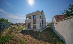 Обява Продава КЪЩА,град Перник, Изток