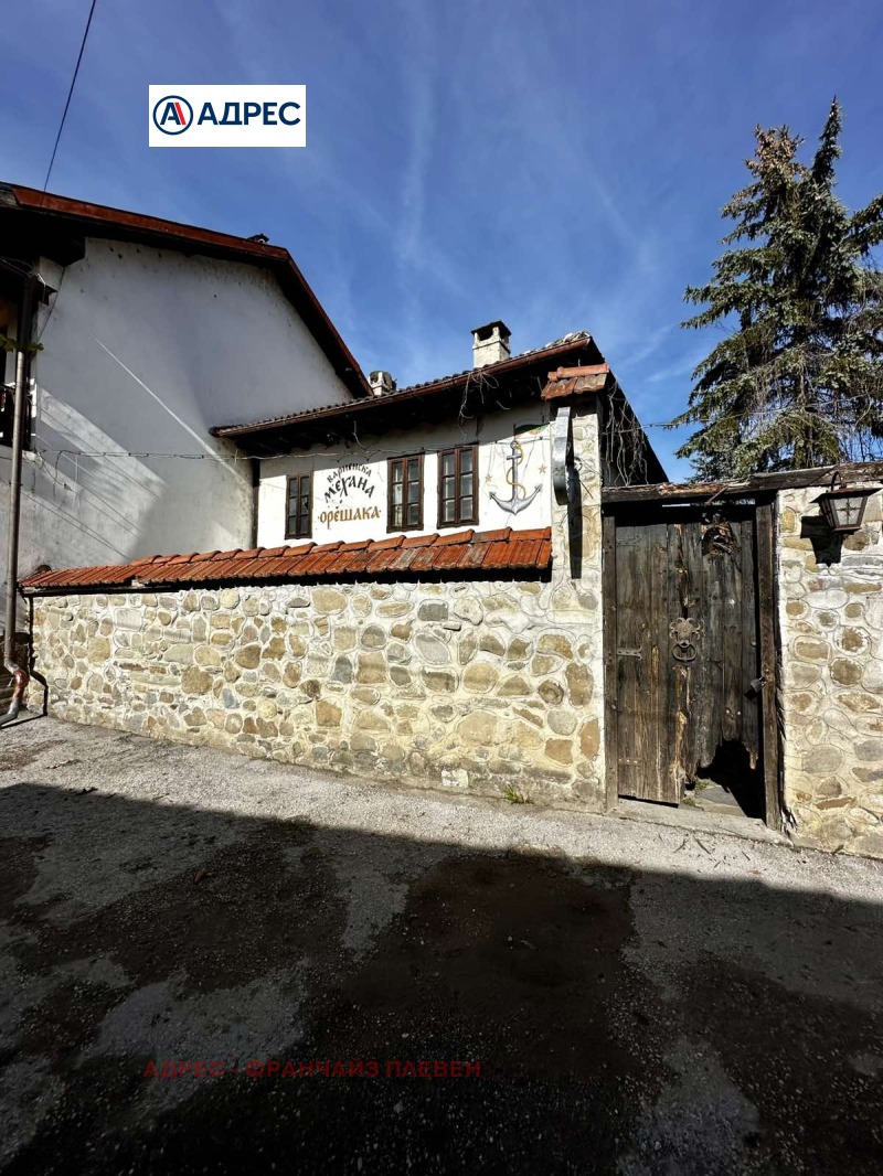 Продава ХОТЕЛ, област Ловеч, с. Орешак • 470000 лв. / 240307.18 € • 75115925 1 — Holmes.bg Продава ХОТЕЛ, област Ловеч, с. Орешак • 470000 лв. / 240307.18 € • 75115925 1