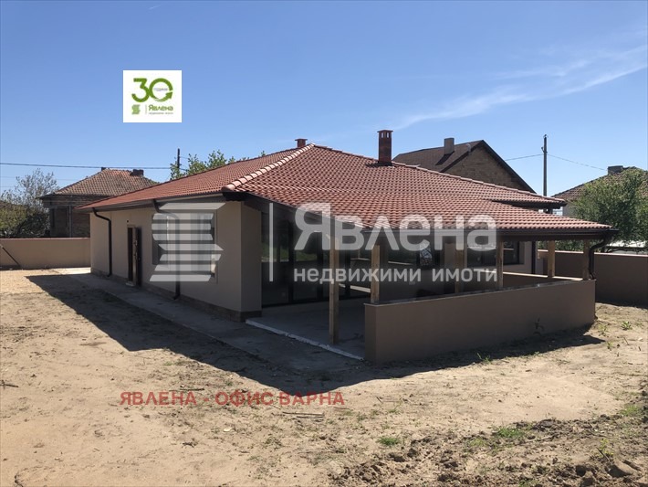 Продава  Къща, област Варна, с. Приселци •  199 000 EUR • ID 86661591 — holmes.bg - [1] 