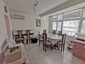 3-СТАЕН, 70 m2 - Holmes.bg 3-СТАЕН, 70 m2