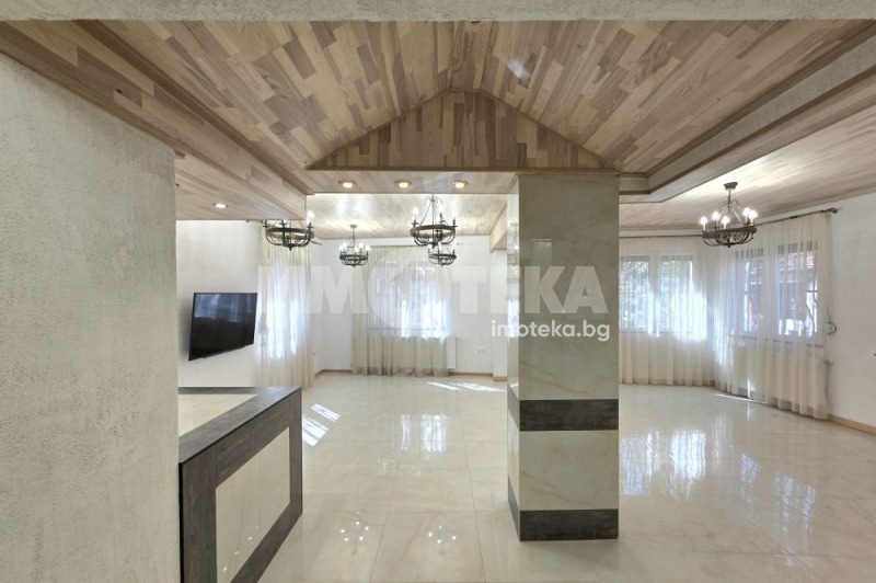 Продава КЪЩА, град София, Оборище • 1399990 € / 2738142.44 лв. • 28161889 1 — Holmes.bg Продава КЪЩА, град София, Оборище • 1399990 € / 2738142.44 лв. • 28161889 1
