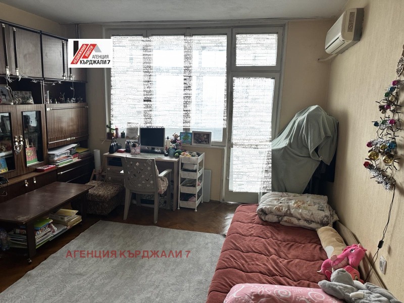 Продава МНОГОСТАЕН, град Кърджали, Център • 125000 € / 244478.75 лв. • 62977086 1 — Holmes.bg Продава МНОГОСТАЕН, град Кърджали, Център • 125000 € / 244478.75 лв. • 62977086 1