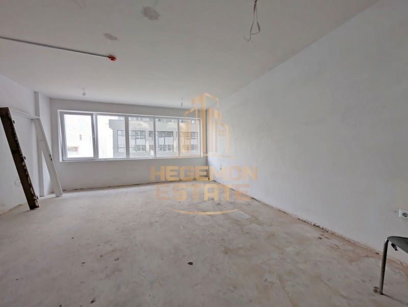 Продава ОФИС, град Варна, Владислав Варненчик 1 • 71000 € / 138863.93 лв. • 37922282 1 — Holmes.bg Продава ОФИС, град Варна, Владислав Варненчик 1 • 71000 € / 138863.93 лв. • 37922282 1