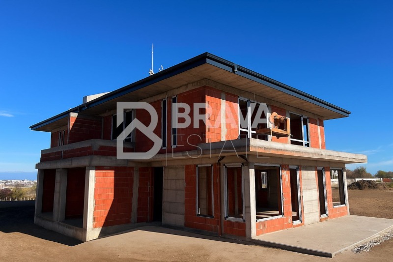 Продава КЪЩА, област Пловдив, с. Марково • 326800 € / 639165.24 лв. • 28882873 1 — Holmes.bg Продава КЪЩА, област Пловдив, с. Марково • 326800 € / 639165.24 лв. • 28882873 1