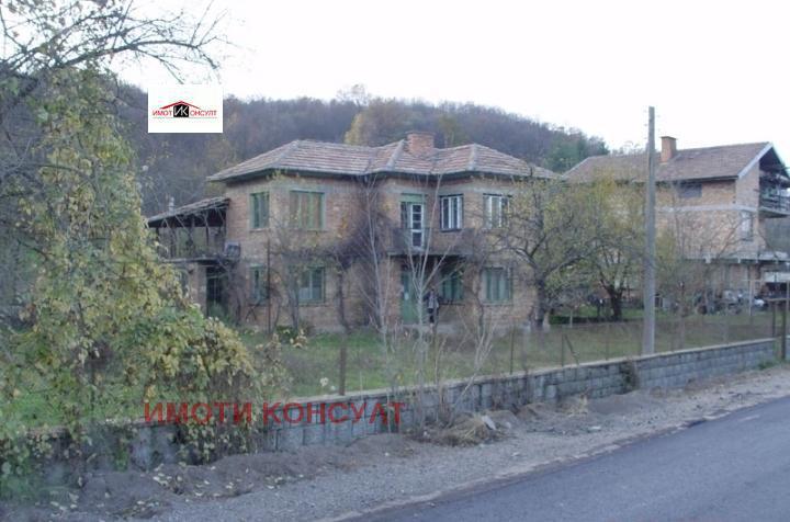 Продава  Къща област Велико Търново , с. Вонеща вода , 120 кв.м | 65968152 - изображение [2]
