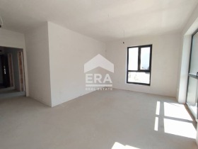 Обява Продава 3-СТАЕН,град Варна, Бриз