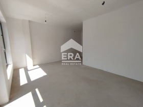 Обява Продава 3-СТАЕН,град Варна, Бриз