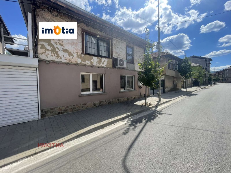 Продава ЕТАЖ ОТ КЪЩА, област Ловеч, гр. Троян • 68000 € • 88163554 1 — Holmes.bg Продава ЕТАЖ ОТ КЪЩА, област Ловеч, гр. Троян • 68000 € • 88163554 1