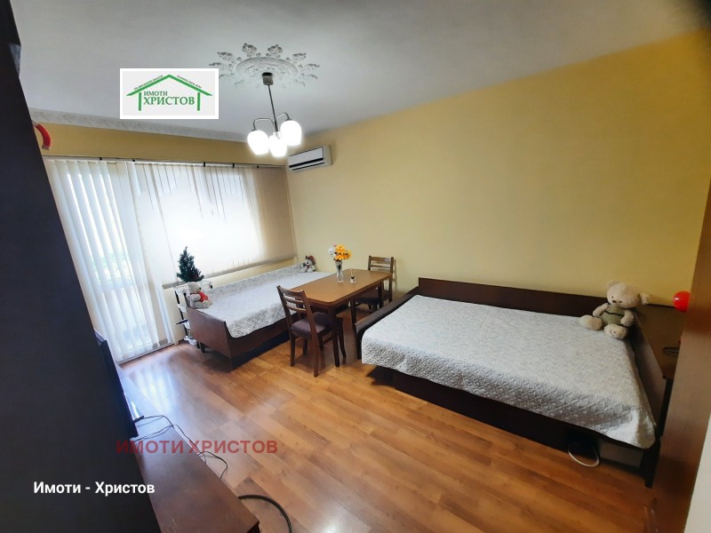 Продава 1-СТАЕН, град Шумен, Боян Българанов 1 • 65000 € / 127128.95 лв. • 62877263 1 — Holmes.bg Продава 1-СТАЕН, град Шумен, Боян Българанов 1 • 65000 € / 127128.95 лв. • 62877263 1