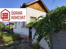 Продава Къща, с. Горни Дъбник
