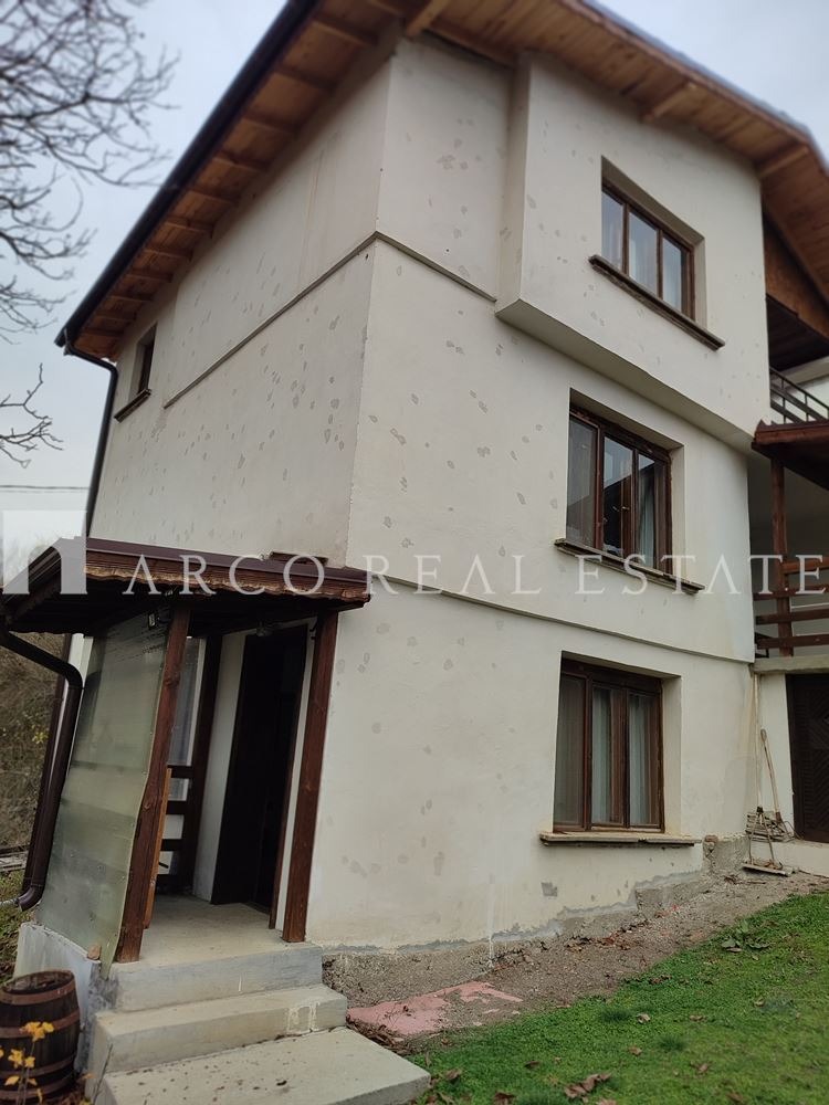 Продава КЪЩА, област Перник, с. Гърло • 95000 € / 185803.85 лв. • 67498146 1 — Holmes.bg Продава КЪЩА, област Перник, с. Гърло • 95000 € / 185803.85 лв. • 67498146 1