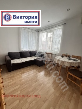 Продажба на четеристайни апартаменти в град Велико Търново — страница 4 - изображение 18 