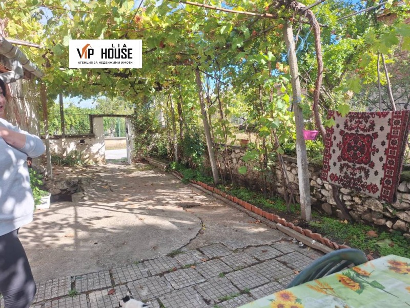 Продава КЪЩА, област Пазарджик, с. Паталеница • 60000 € / 117349.80 лв. • 90146606 1 — Holmes.bg Продава КЪЩА, област Пазарджик, с. Паталеница • 60000 € / 117349.80 лв. • 90146606 1