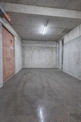 Снимка Продава ГАРАЖ, ПАРКОМЯСТО