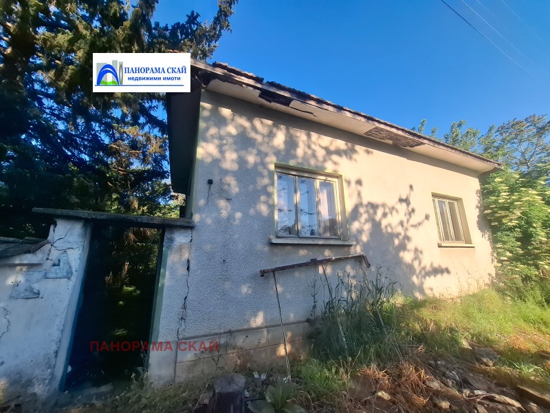 Продава КЪЩА, област Плевен, с. Вълчитрън • 24000 € / 46939.92 лв. • 69303809 1 — Holmes.bg Продава КЪЩА, област Плевен, с. Вълчитрън • 24000 € / 46939.92 лв. • 69303809 1