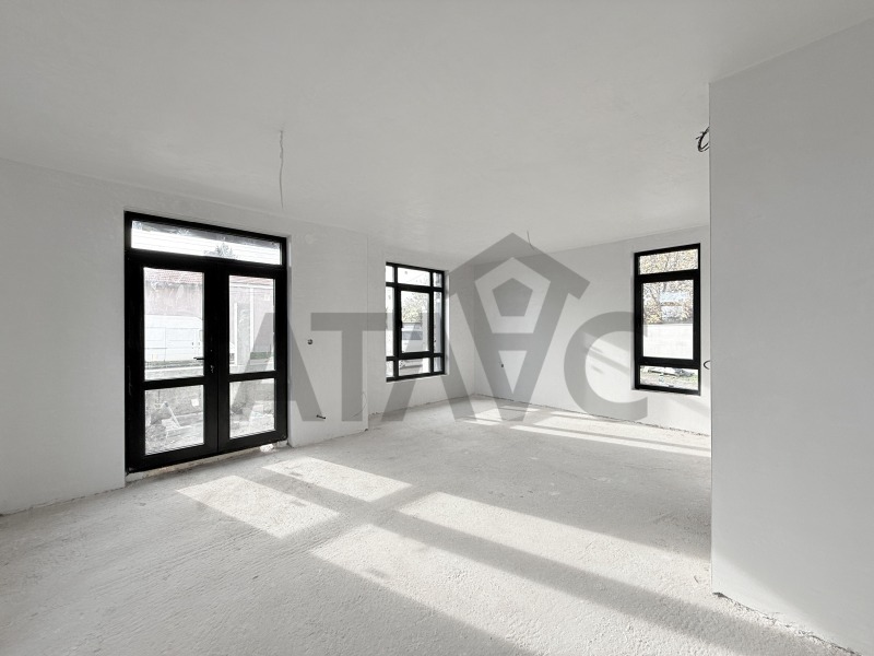 Продава КЪЩА, област Пловдив, с. Стряма • 255555 € / 499822.14 лв. • 30716801 1 — Holmes.bg Продава КЪЩА, област Пловдив, с. Стряма • 255555 € / 499822.14 лв. • 30716801 1