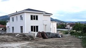 Продава Къща, град Пловдив