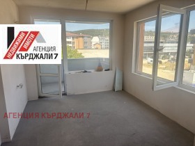 2-СТАЕН, 61 m2 - Holmes.bg 2-СТАЕН, 61 m2