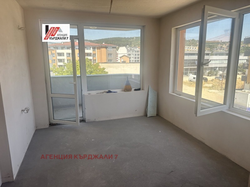 Продава 2-СТАЕН, град Кърджали, Възрожденци • 70000 € • 31602620 1 — Holmes.bg Продава 2-СТАЕН, град Кърджали, Възрожденци • 70000 € • 31602620 1