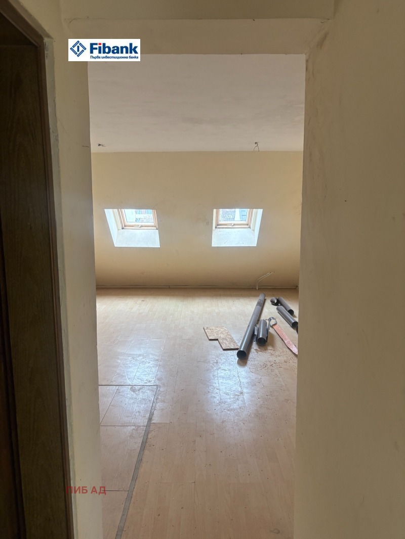 Продава АТЕЛИЕ, ТАВАН, град София, Зона Б-5 • 160000 € / 312932.80 лв. • 67861326 1 — Holmes.bg Продава АТЕЛИЕ, ТАВАН, град София, Зона Б-5 • 160000 € / 312932.80 лв. • 67861326 1